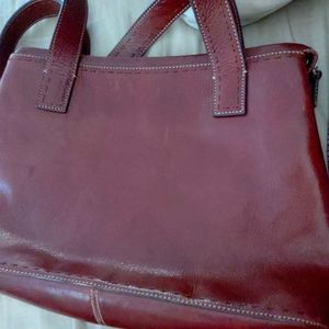 A fossil fashionable tote bag